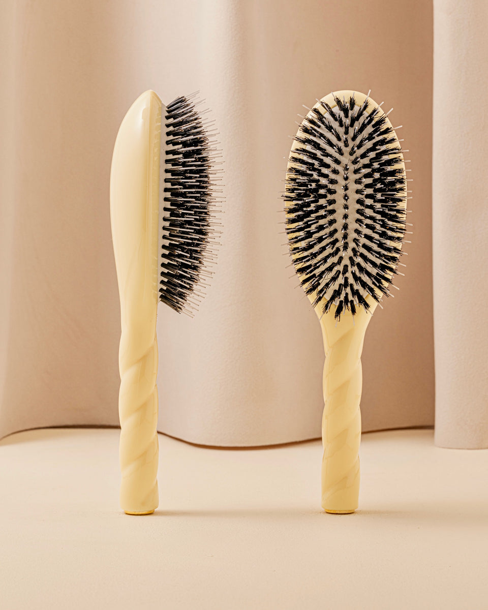 N.02 The Care & Detangling Hair Brush The Essential Ivory Cair
