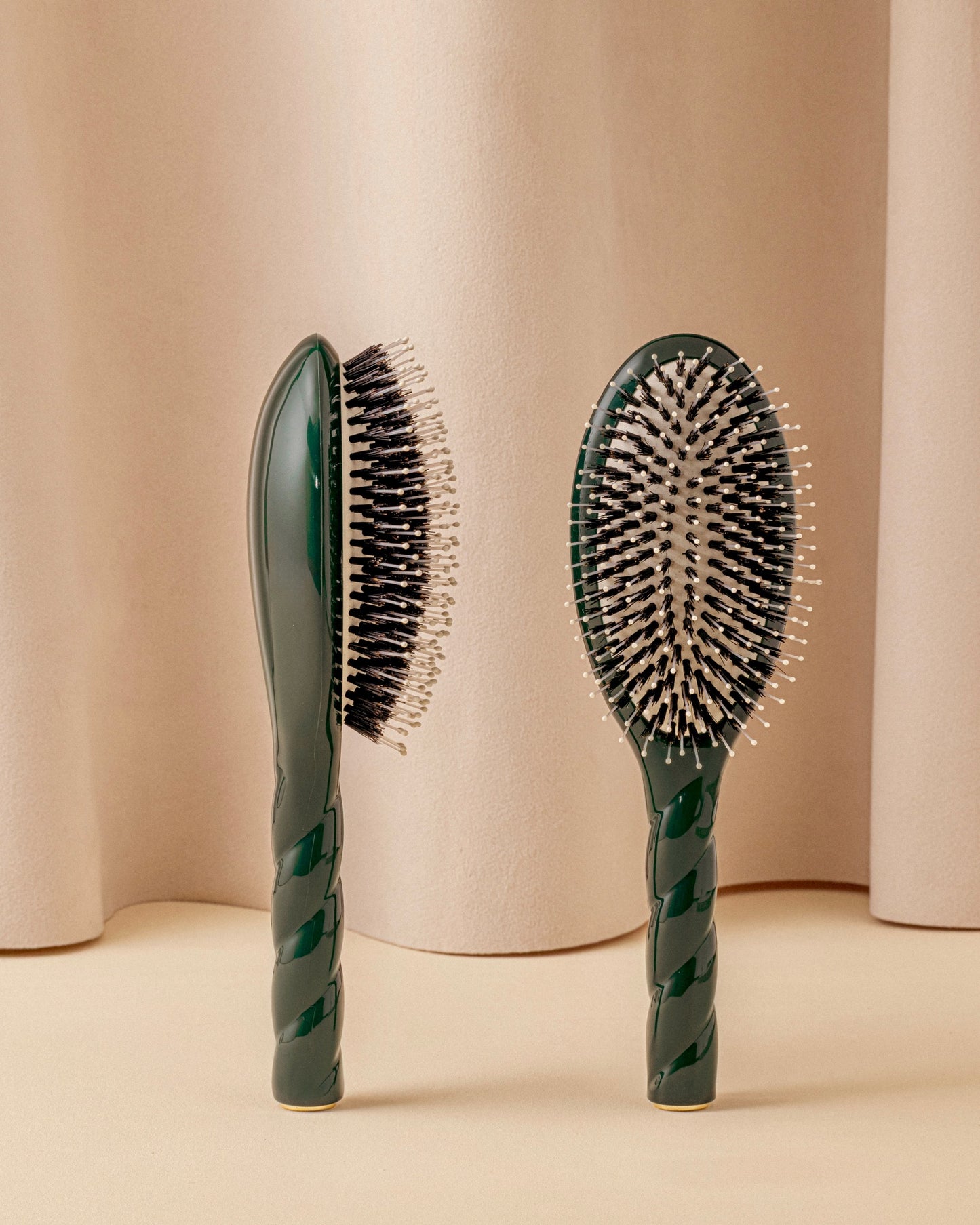 Trio : La Bonne Brosse, son Peigne et sa Pochette Vert Emeraude
