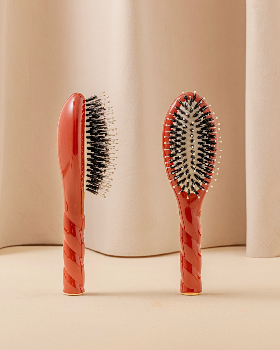 N.03 The Small Gentle Scalp Care Hair Brush The Essential Softness Clay Court