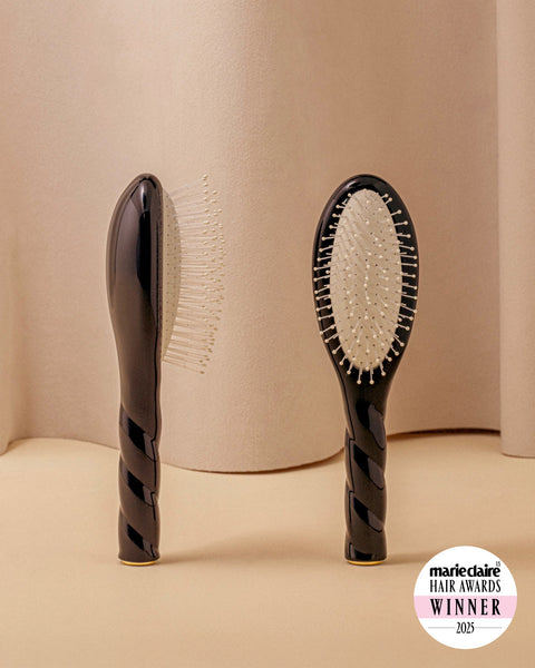 Black Édition N.04 El Pequeño Cepillo Desenredante y Masajeador La Miracle - Image 1