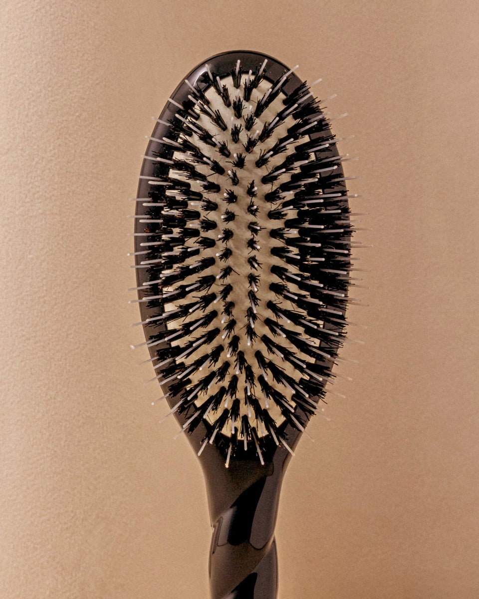 Trío: La Bonne Brosse, su Peine y su Funda Edición Negra