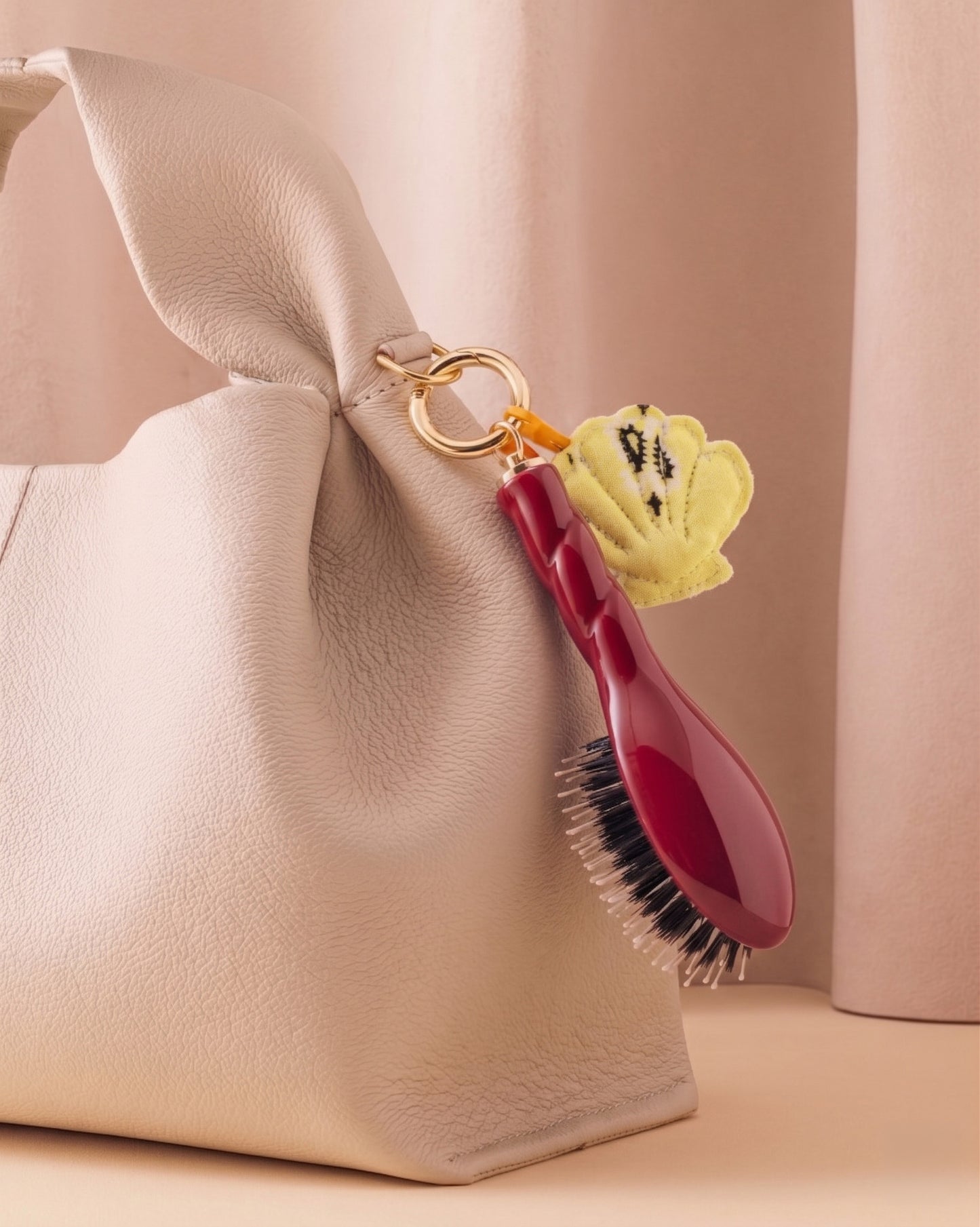 Call It By Your Name x La Bonne Brosse Duo: Micro Brush N.03 Cherry Red and its Charm