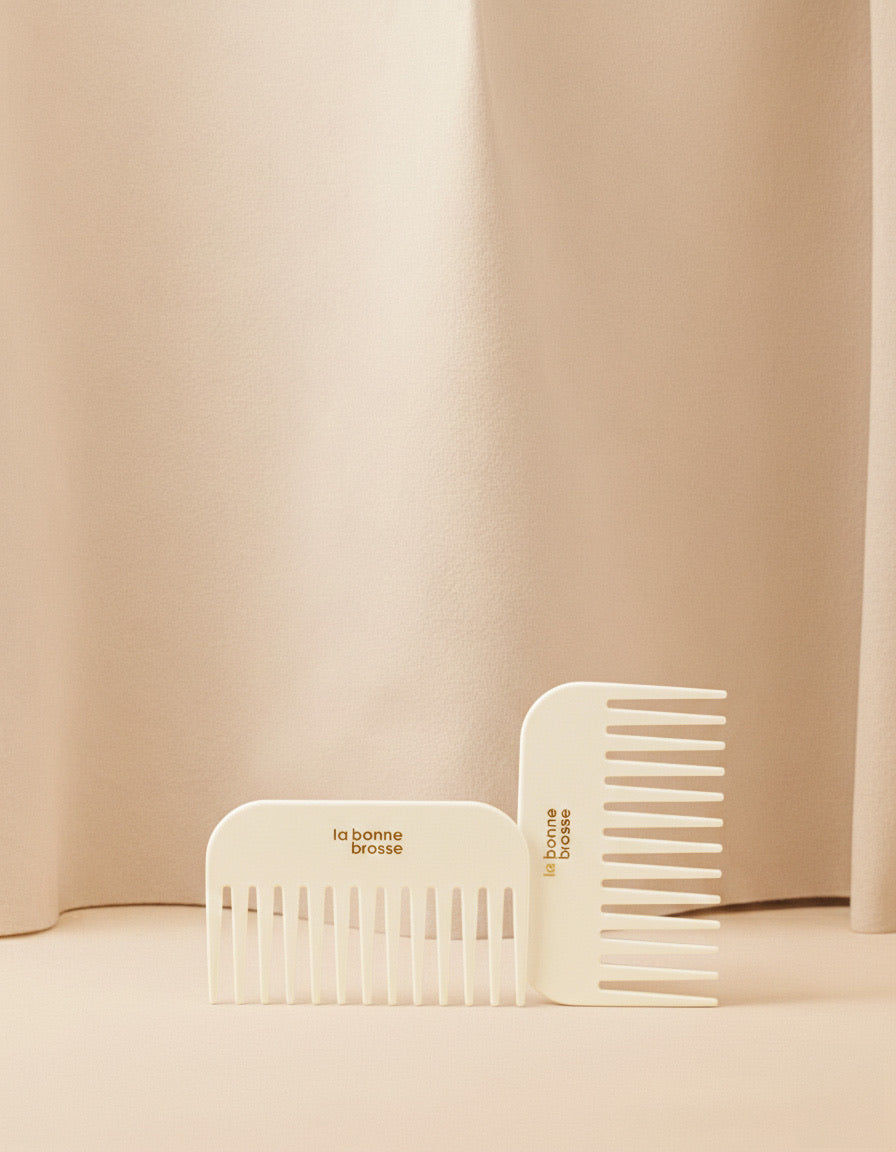 The Small Wide Tooth Detangling Comb in Acetate