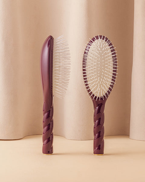 Limited Edition Aubergine N.07 The Detangling & Stimulating Hairbrush The Intense  - Image 1