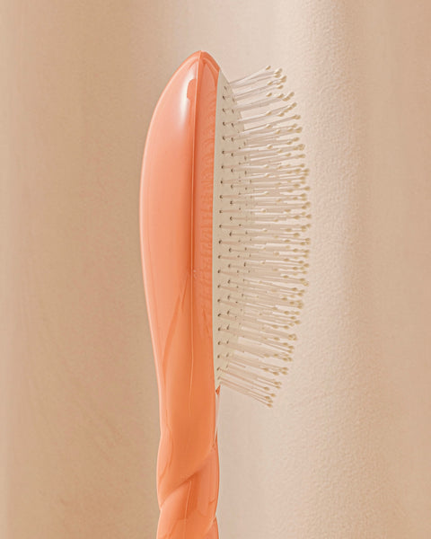 N.04 The Massaging Detangling Hair Brush THE MIRACLE Coral - Image 3