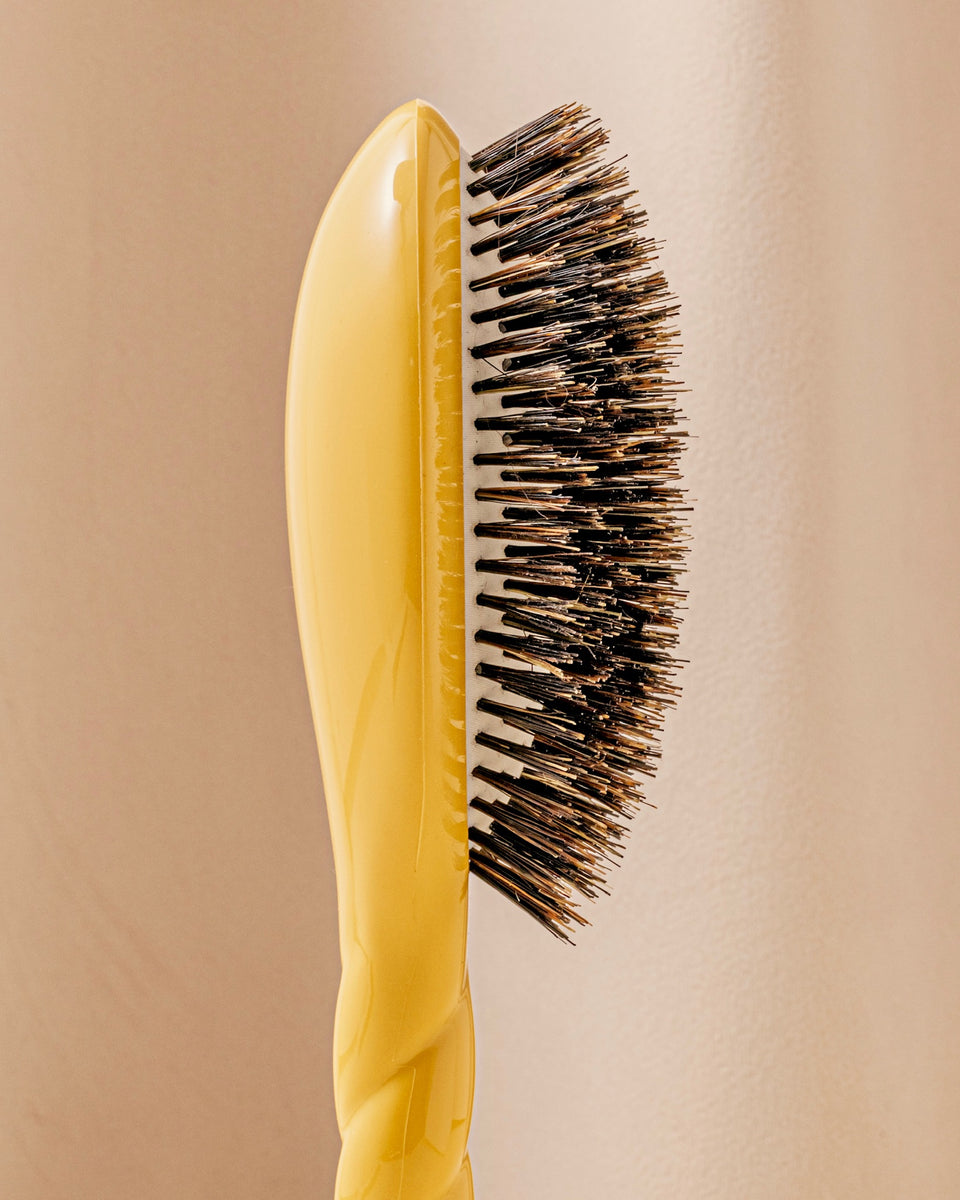 N.01 The Shine & Care Hair Brush The Universal  Saffron Yellow