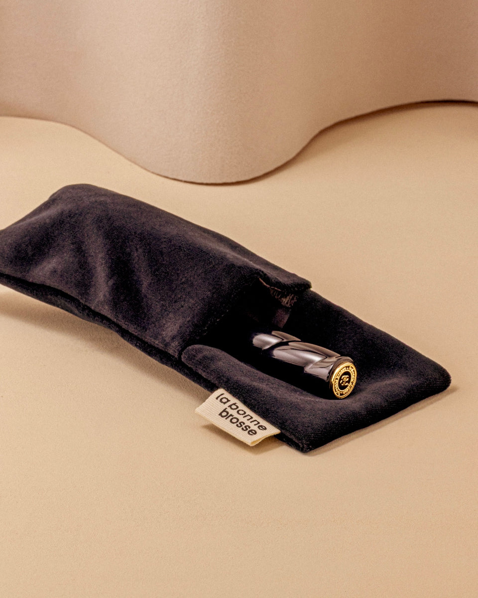 Black Edition N.01 The Shine & Care HairBrush The Universal