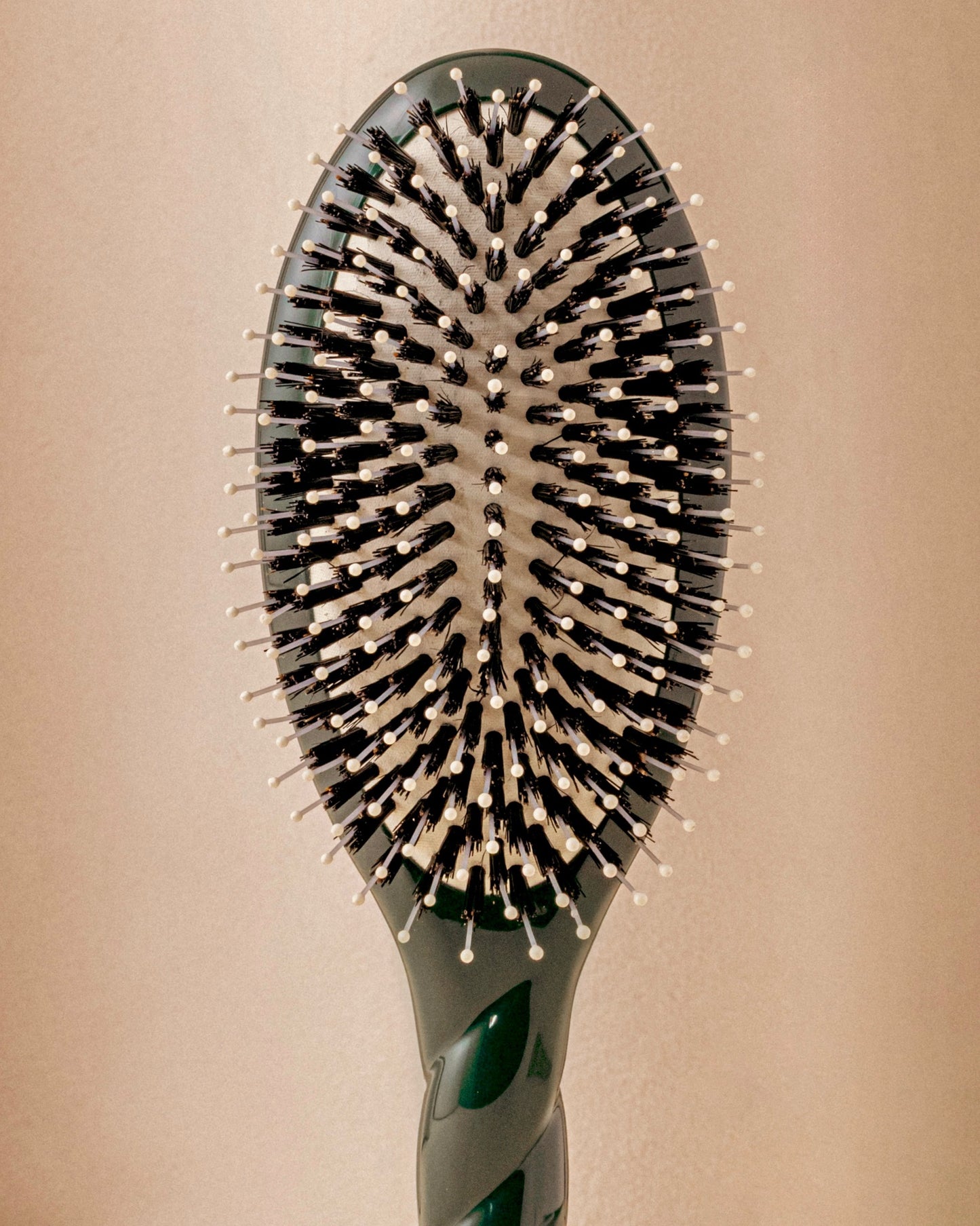 N.03 The Gentle Scalp Care The Essential Softness Brush Emerald Green