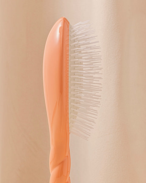 N.07 The Stimulating & Detangling Hair Brush THE INTENSE Coral - Image 3