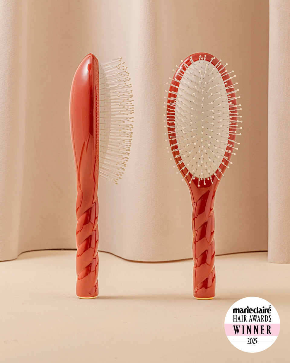 N.04 The Massaging Detangling Hair Brush The Miracle Clay Court