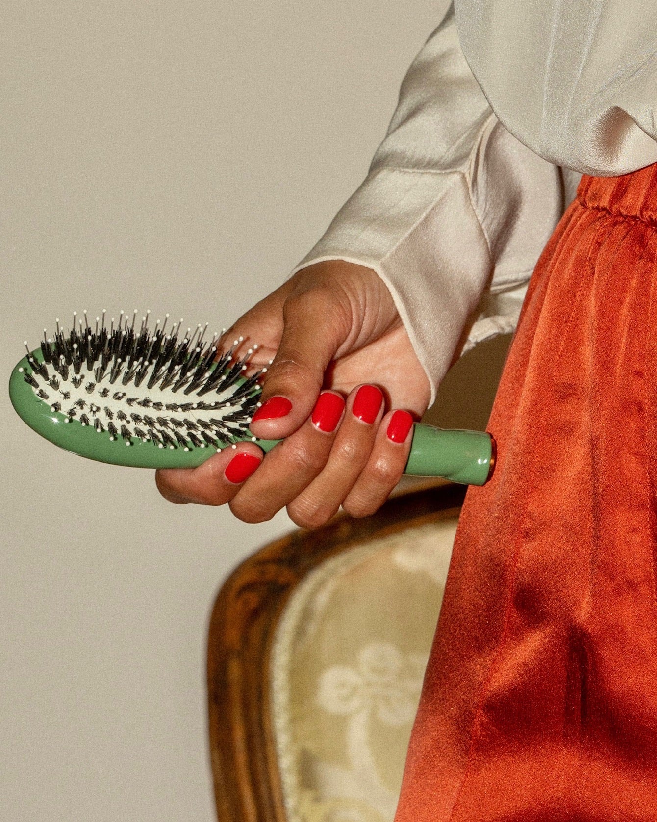 N.03 La Petite Brosse Cuir Chevelu Sensible l'Indispensable Douceur Vert Amande