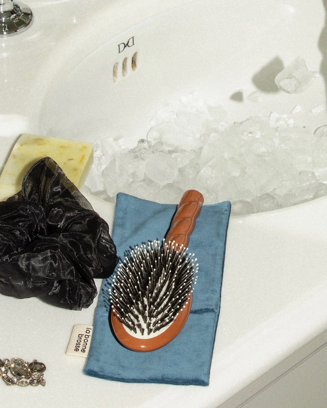 N.03 La Brosse Cuir Chevelu Sensible l'Indispensable Douceur Terracotta
