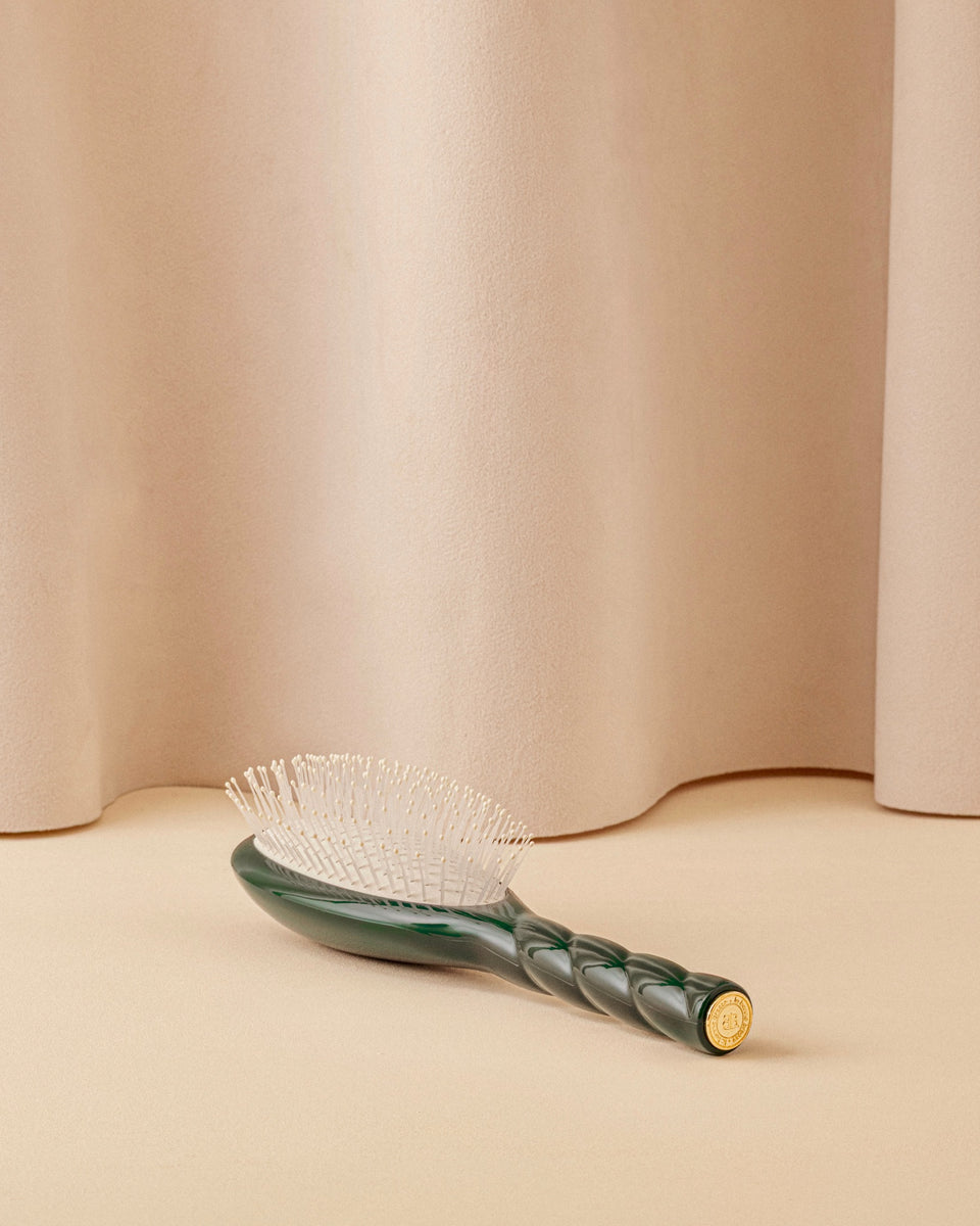 N.04 Die Wunderbare: Entwirrend & Vegan Bürste Smaragdgrün