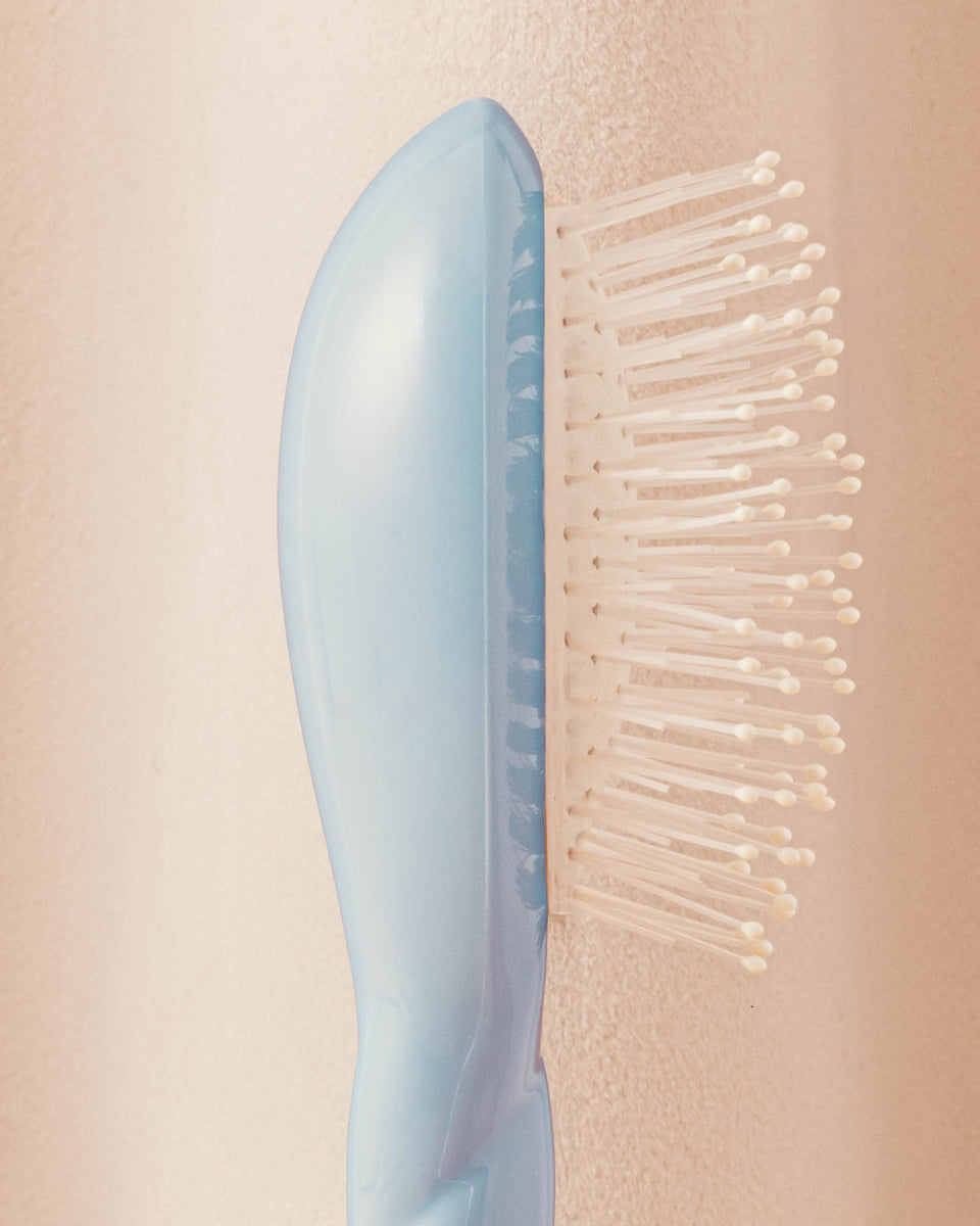N.04 The Micro Massaging Detangling HairBrush The Miracle Light Blue 