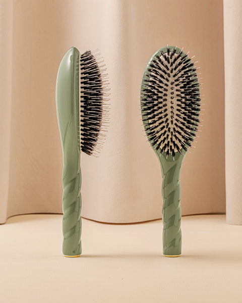 N.02 The Care & Detangling Hair Brush THE ESSENTIAL Almond Green - Image 1