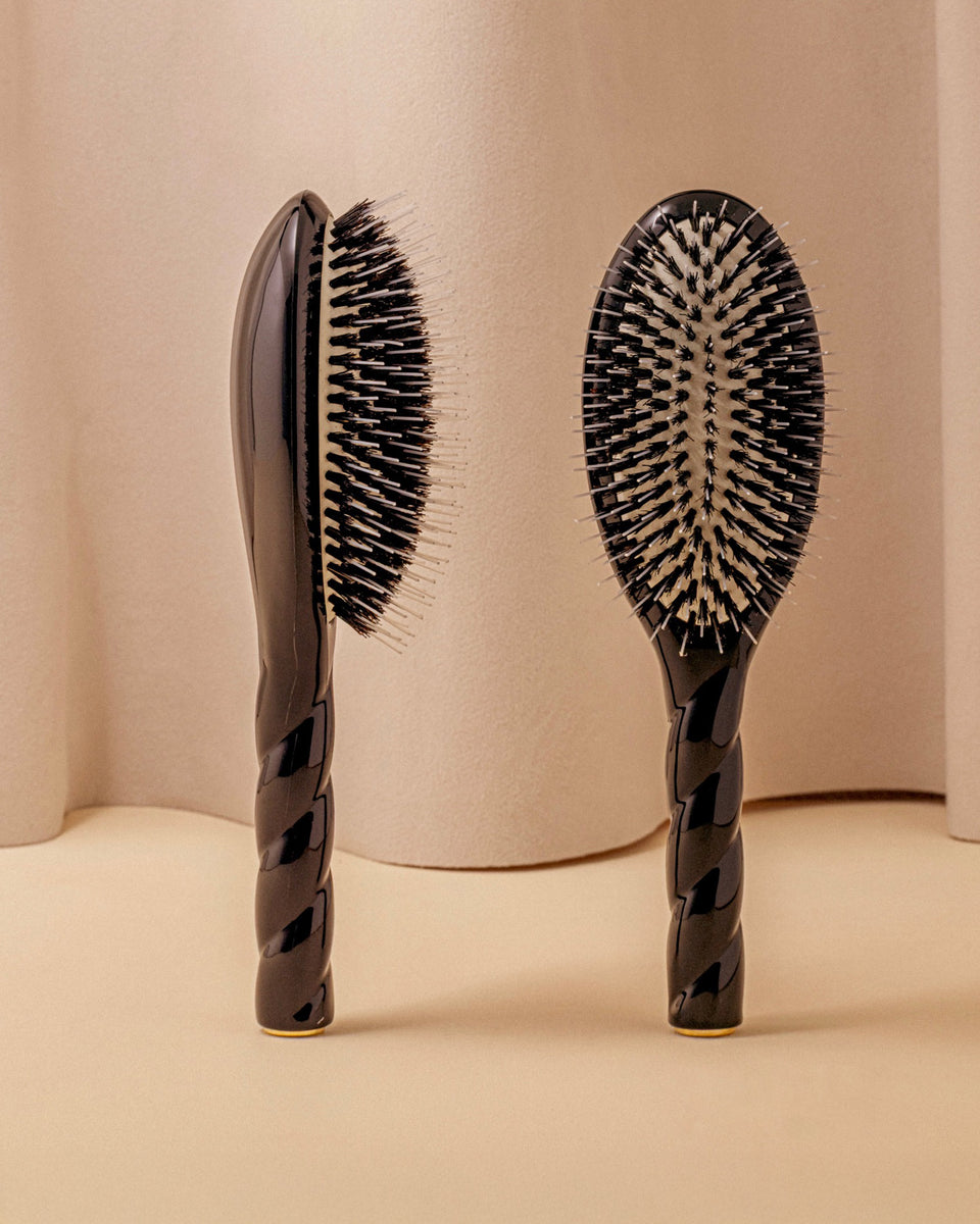 Black Edition N.02 El Cepillo Desenredante y de Cuidado El Indispensable