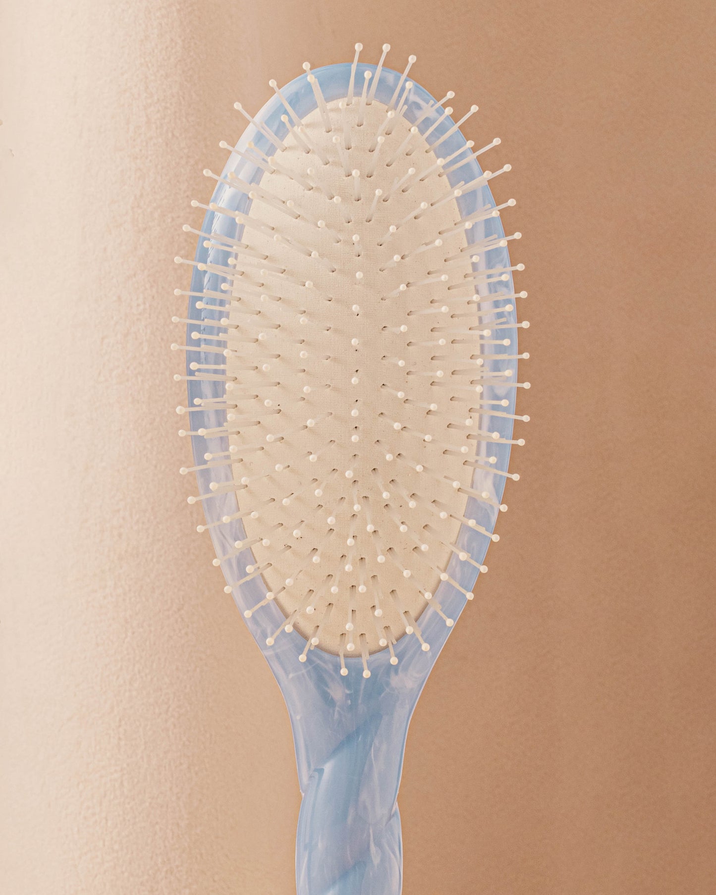 Roseanna x La Bonne Brosse N.04 El Cepillo Desenredante y Masajeador La Miracle Tie & Dye Azul