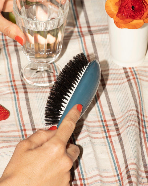 N.01 The Shine & Care Hair Brush THE UNIVERSAL Blue - Image 2