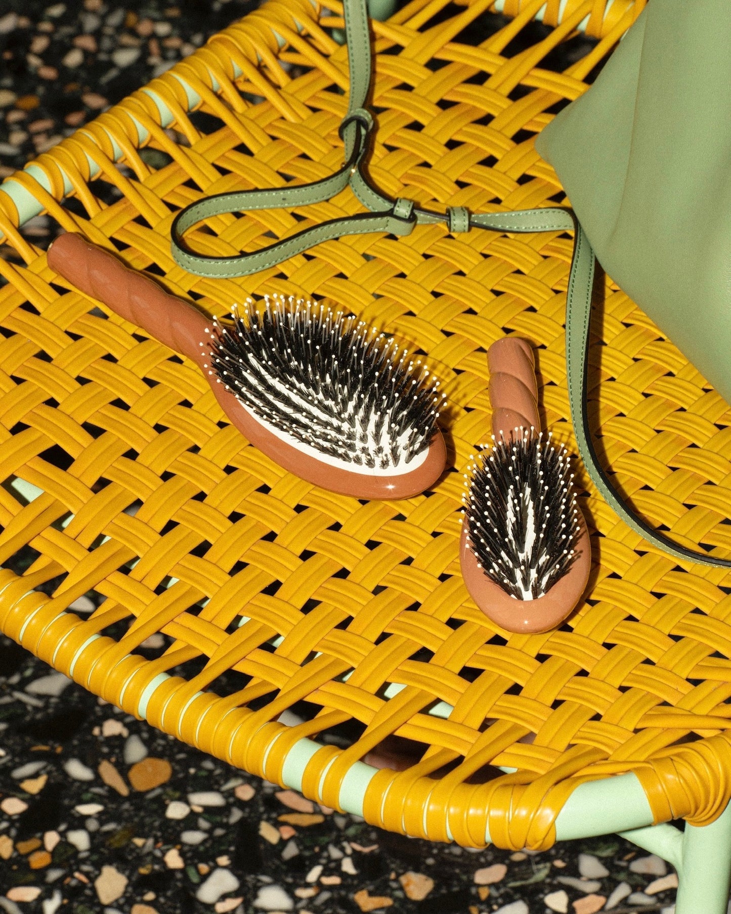 N.03 La Petite Brosse Cuir Chevelu Sensible l'Indispensable Douceur Terracotta