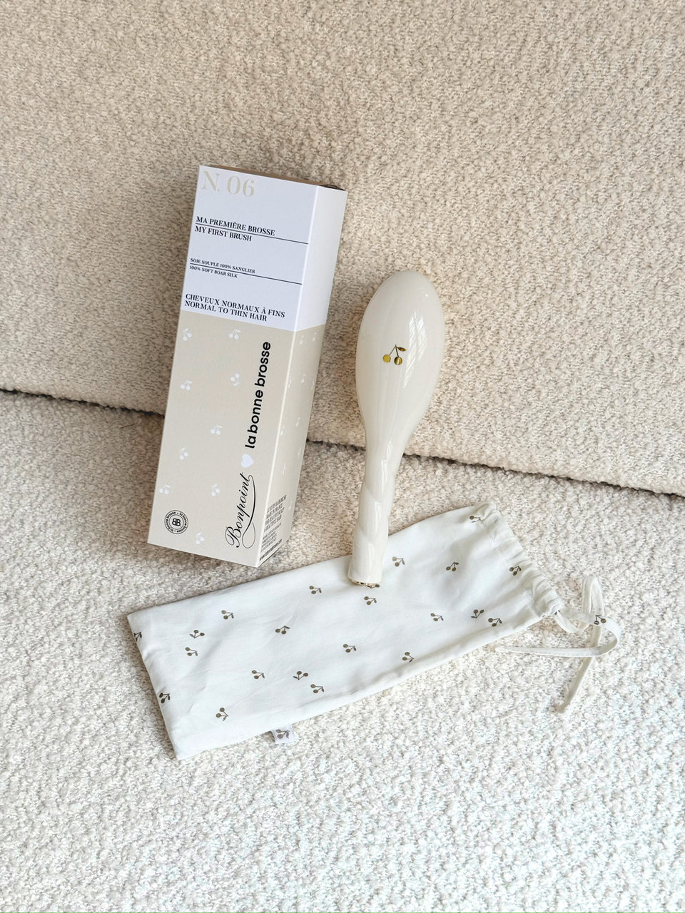 Bonpoint x La Bonne Brosse N.06 Baby Brush Creamy White and its gift pouch