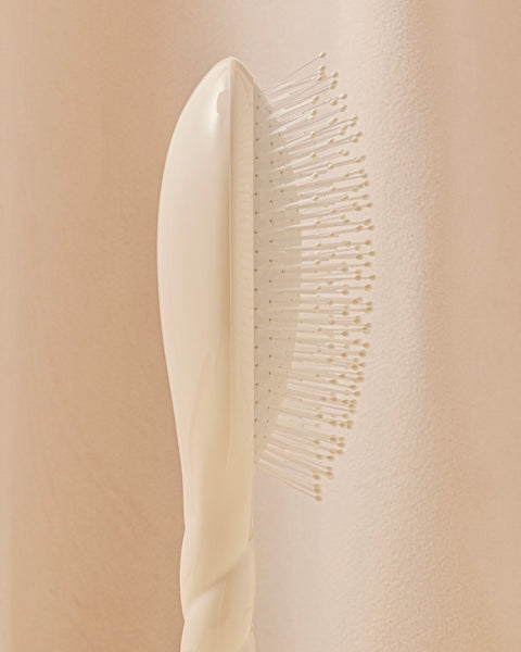 N.04 The Massaging Detangling Hair Brush THE MIRACLE Creamy White - Image 2