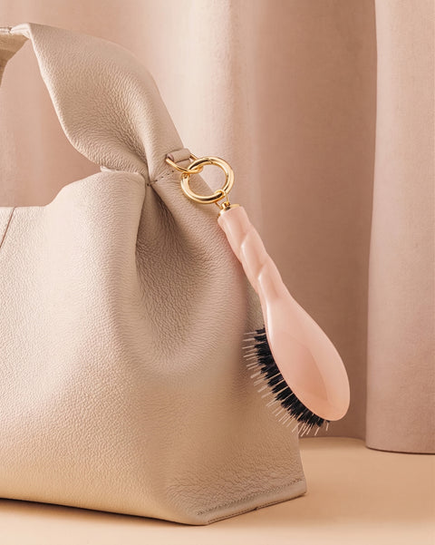 N.02 La Micro Brosse Démêlante & Soin l'Indispensable Rose Poudré - Image 1