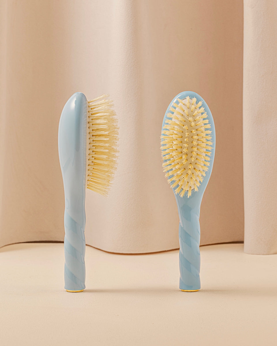 N.06 La brosse bébé Ma Première Brosse Bleu Ciel