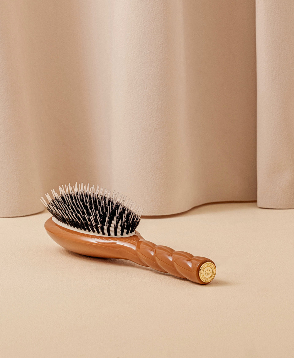 N.02 The Care & Detangling Hair Brush The Essential Terracotta
