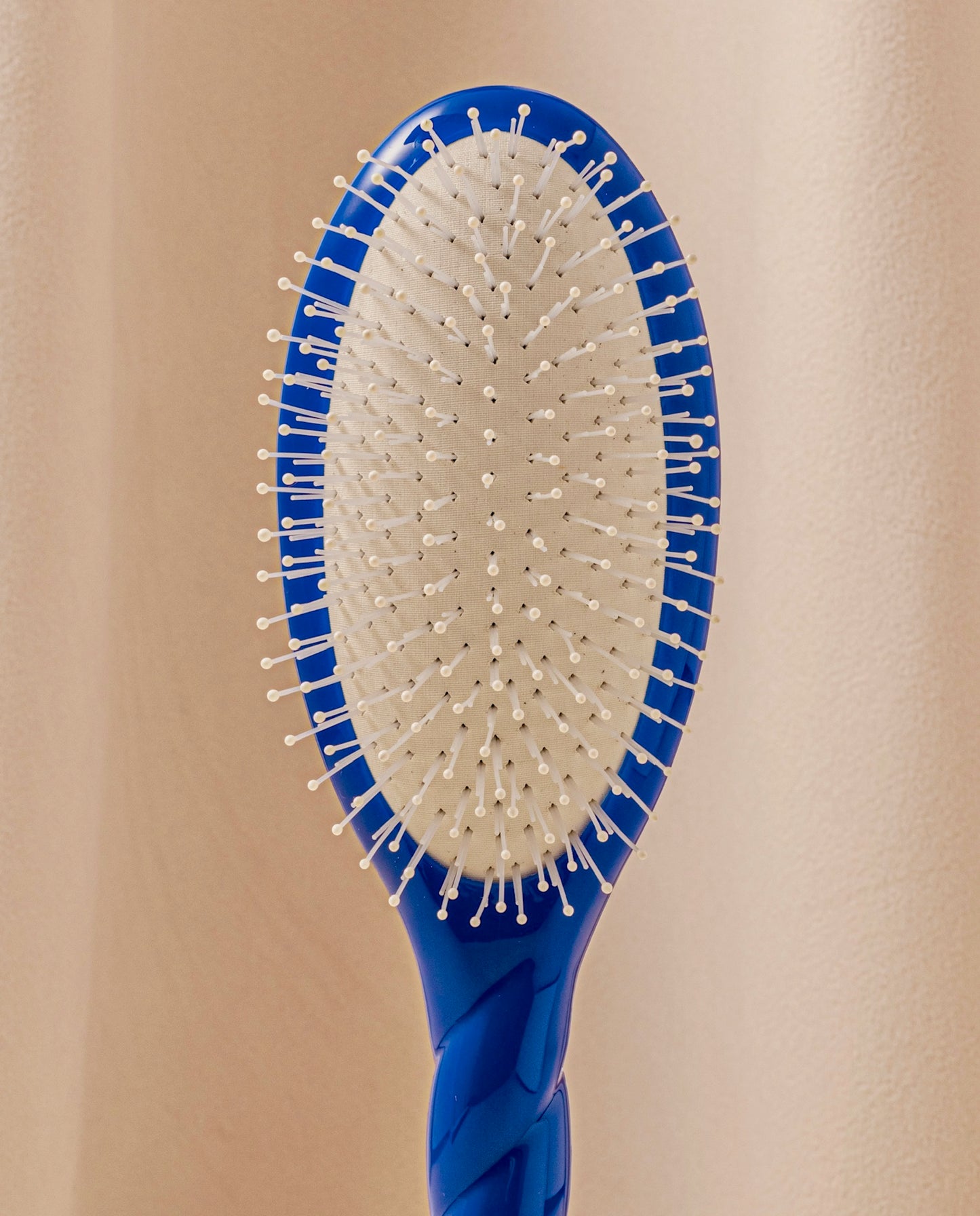 La Bonne Brosse x Augustinus Bader N.04 The Detangling & Massaging Brush THE MIRACLE