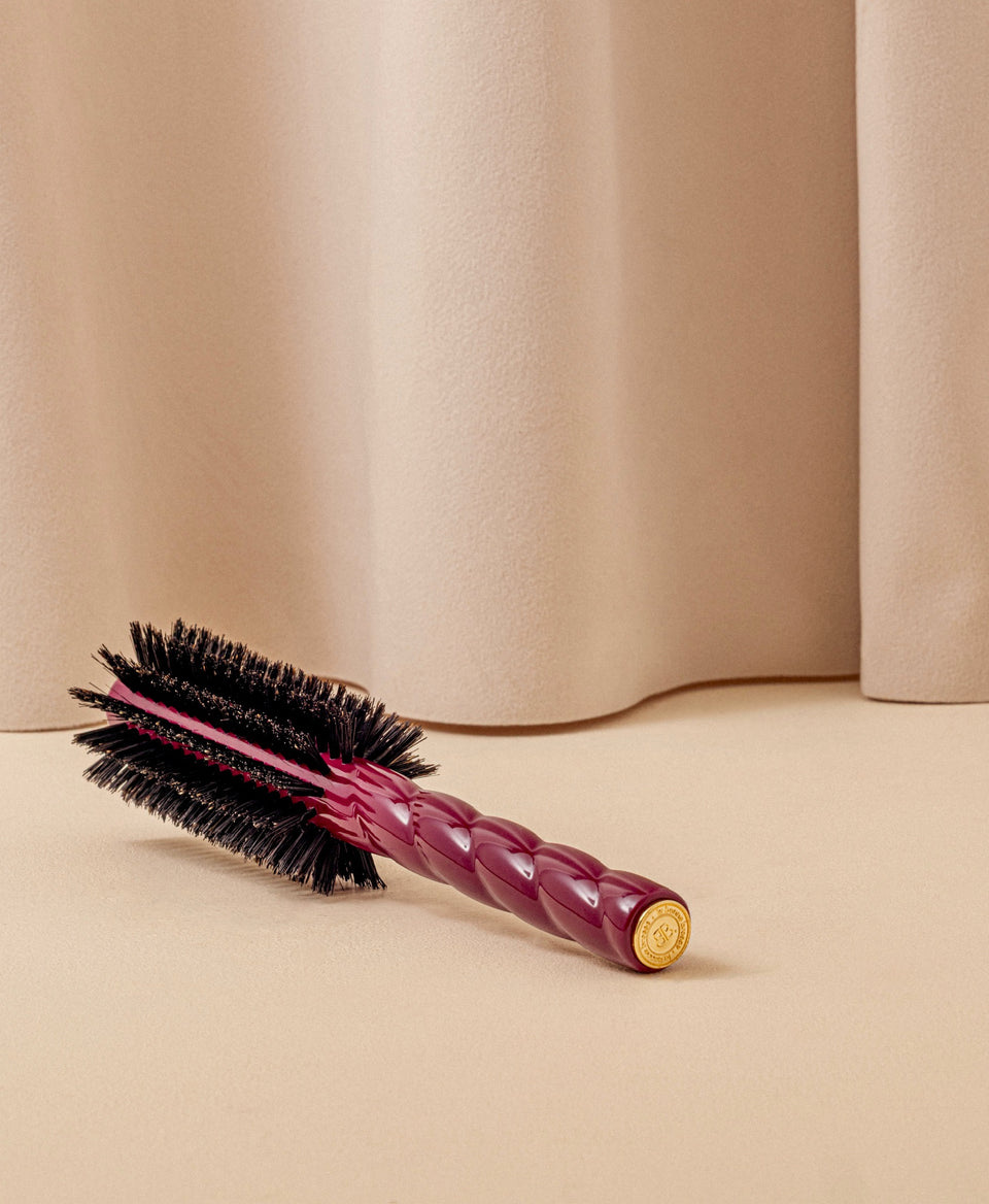 N.05 The Round Blow-Dry Hair Brush Volume & Style Cherry Red