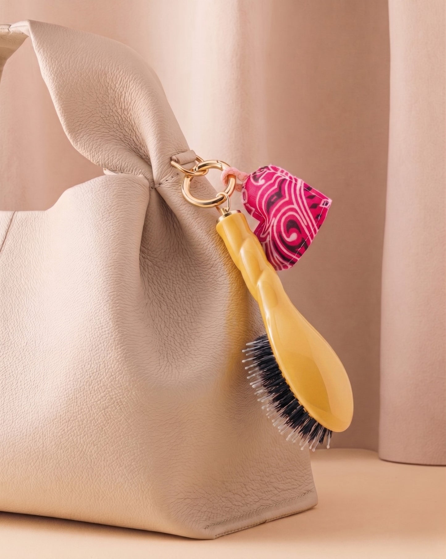 Call It By Your Name x La Bonne Brosse Duo: Micro Brush N.03 Saffron Yellow and its Charm
