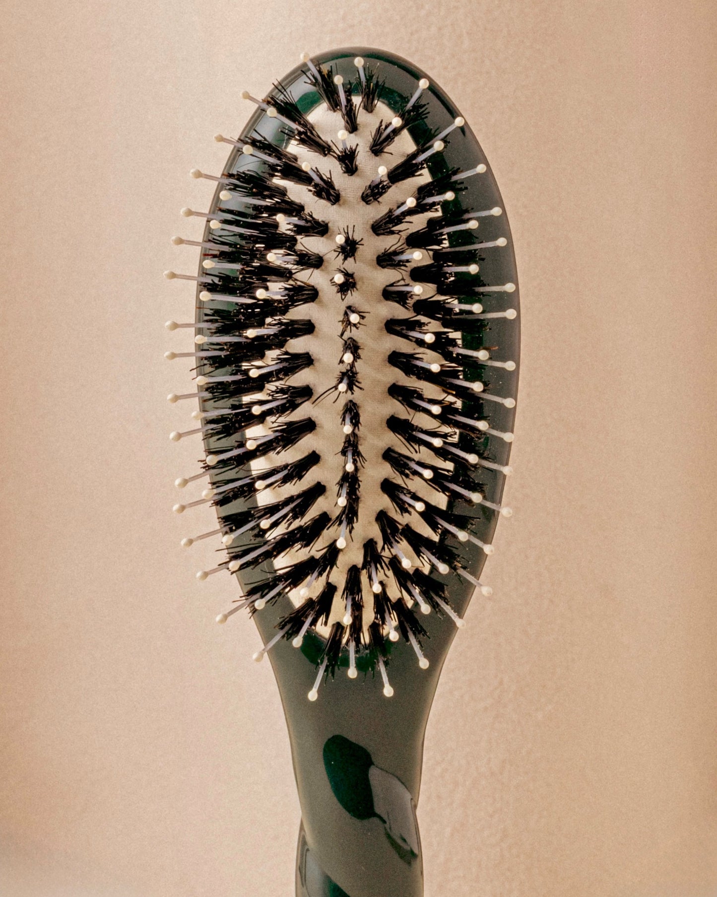 N.03 The Small Gentle Scalp Care The Essential Softness Brush Emerald Green