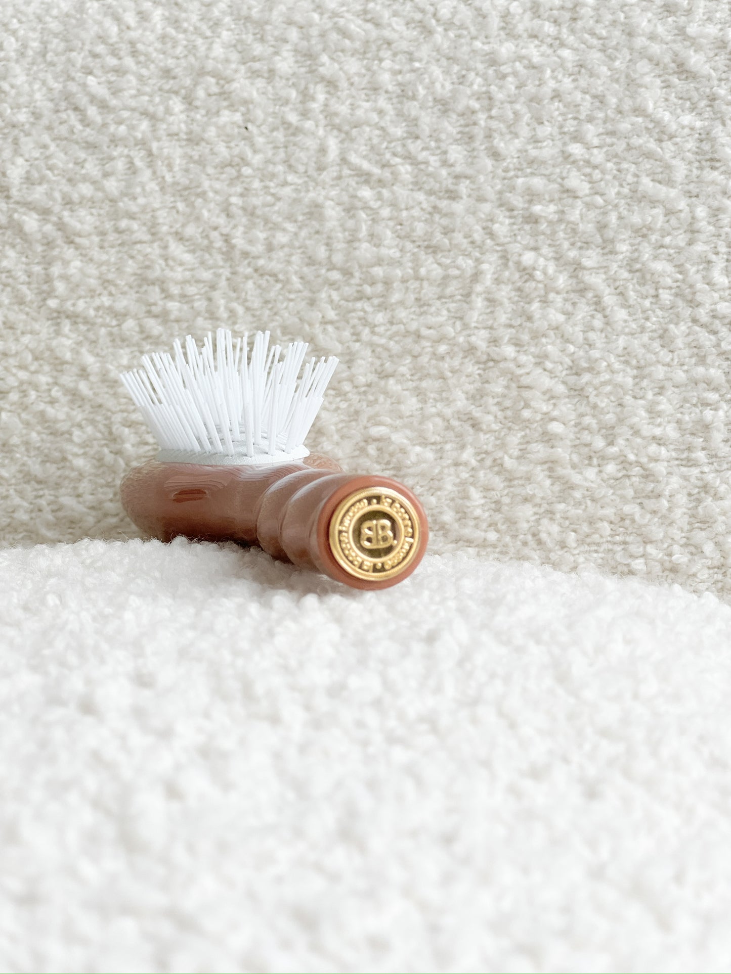 N.07 The Small Stimulating & Detangling Hair Brush THE INTENSE Terracotta