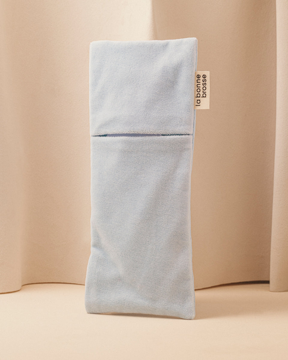 Die Tasche „Große Bürste“ Himmelblau