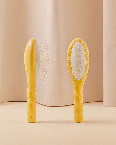 N.04 The Small Massaging Detangling Hair Brush THE MIRACLE Saffron Yellow - Image 1