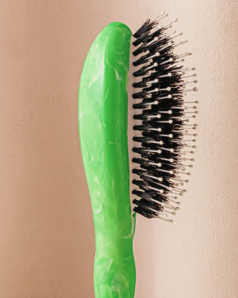 Roseanna x La Bonne Brosse N.03 La Petite Brosse Cuir Chevelu Sensible l'Indispensable Douceur Tie & Dye Vert