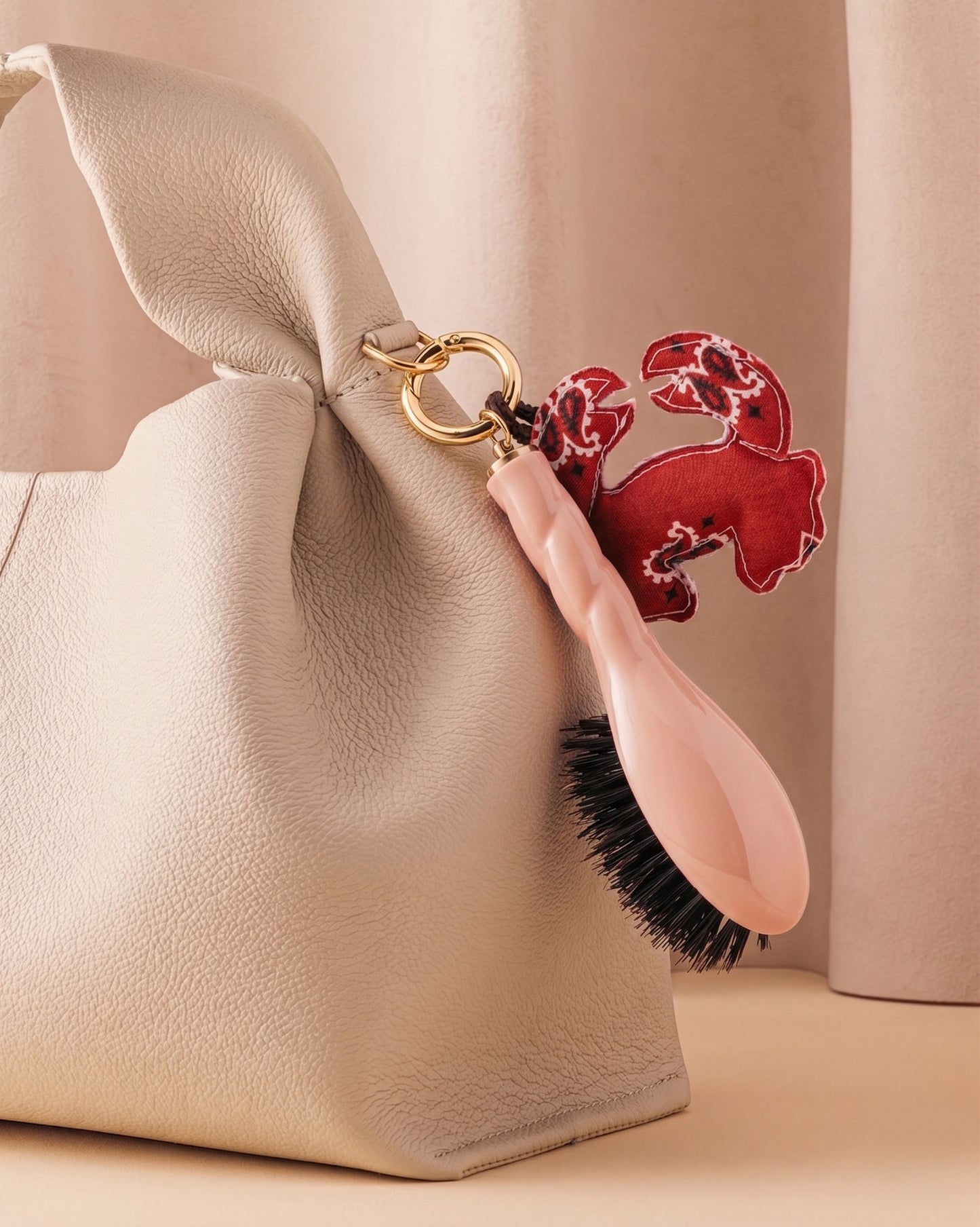 Call It By Your Name x La Bonne Brosse Duo: Micro Brush N.01 Powder Pink and its Charm