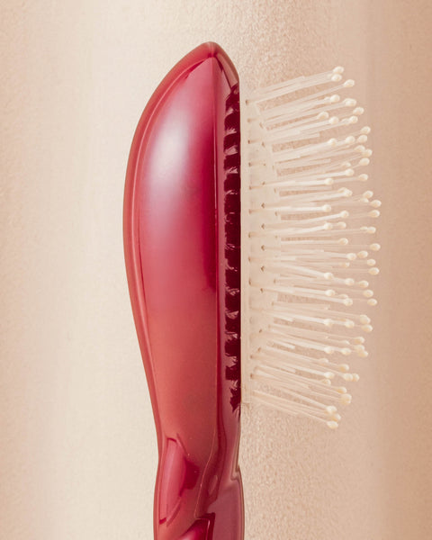 N.04 La Micro Brosse Démêlante & Massante La Miracle Rouge Cerise - Image 3
