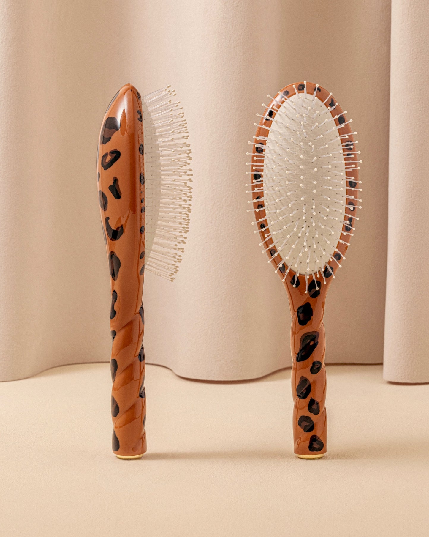 Balzac x La Bonne Brosse N.04 The Massaging Detangling Hair Brush The Miracle