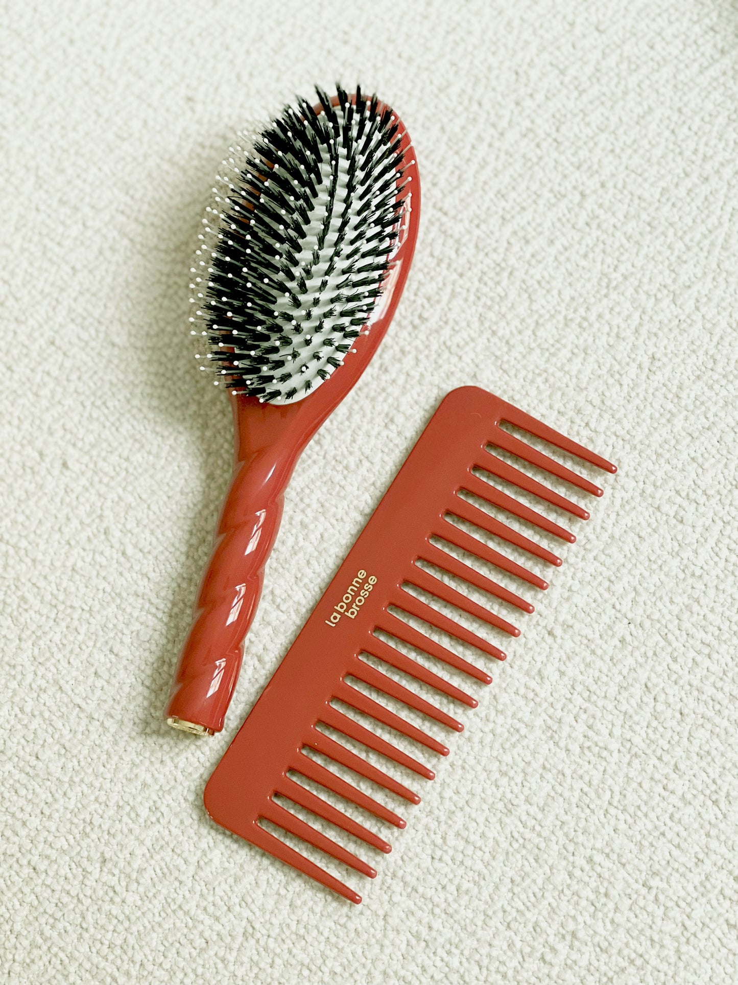 The Large Detangling Comb in Acetate Clay Court