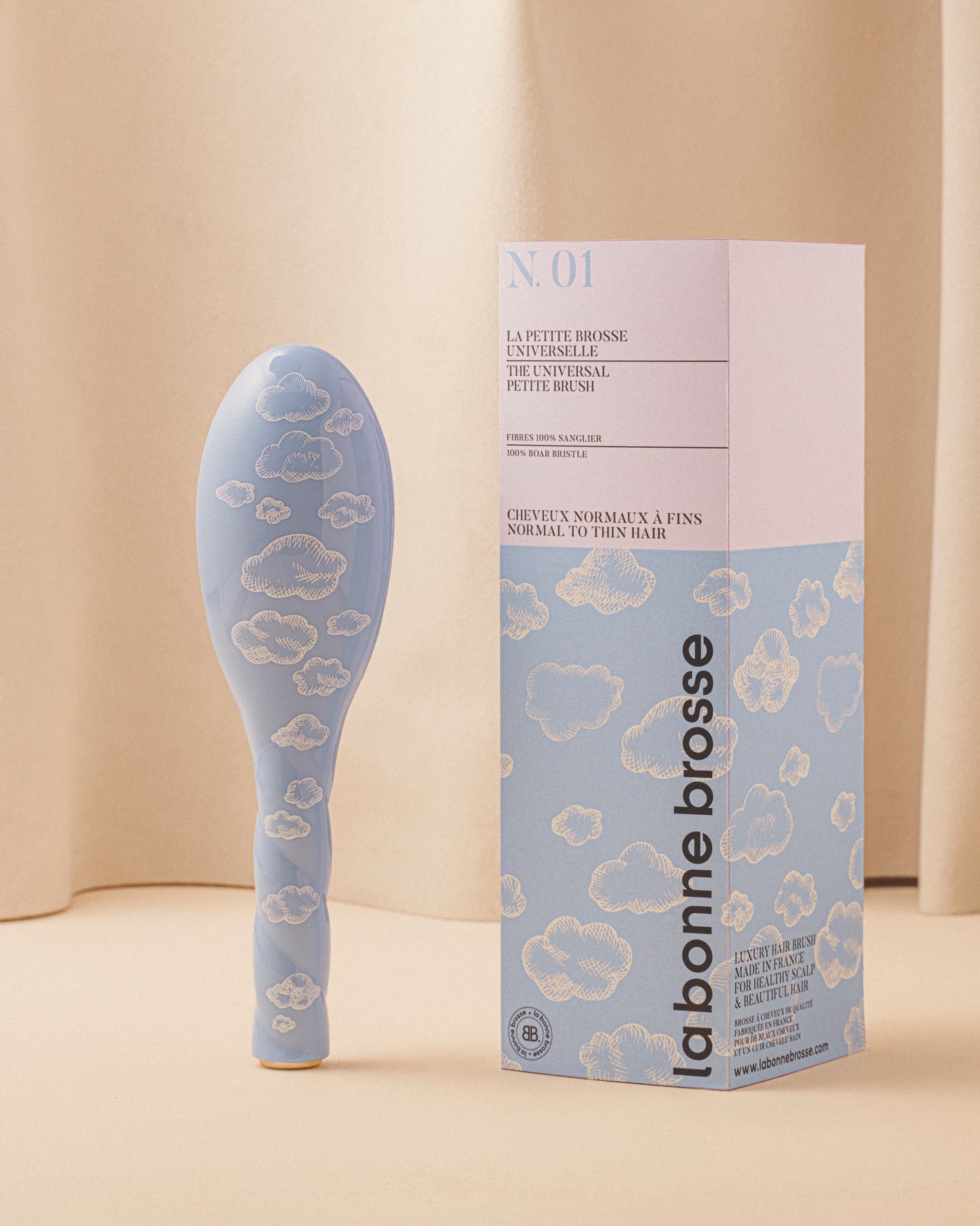 Limited Edition N.04 The Small Miracle Detangling & Vegan Hairbrush Cloud