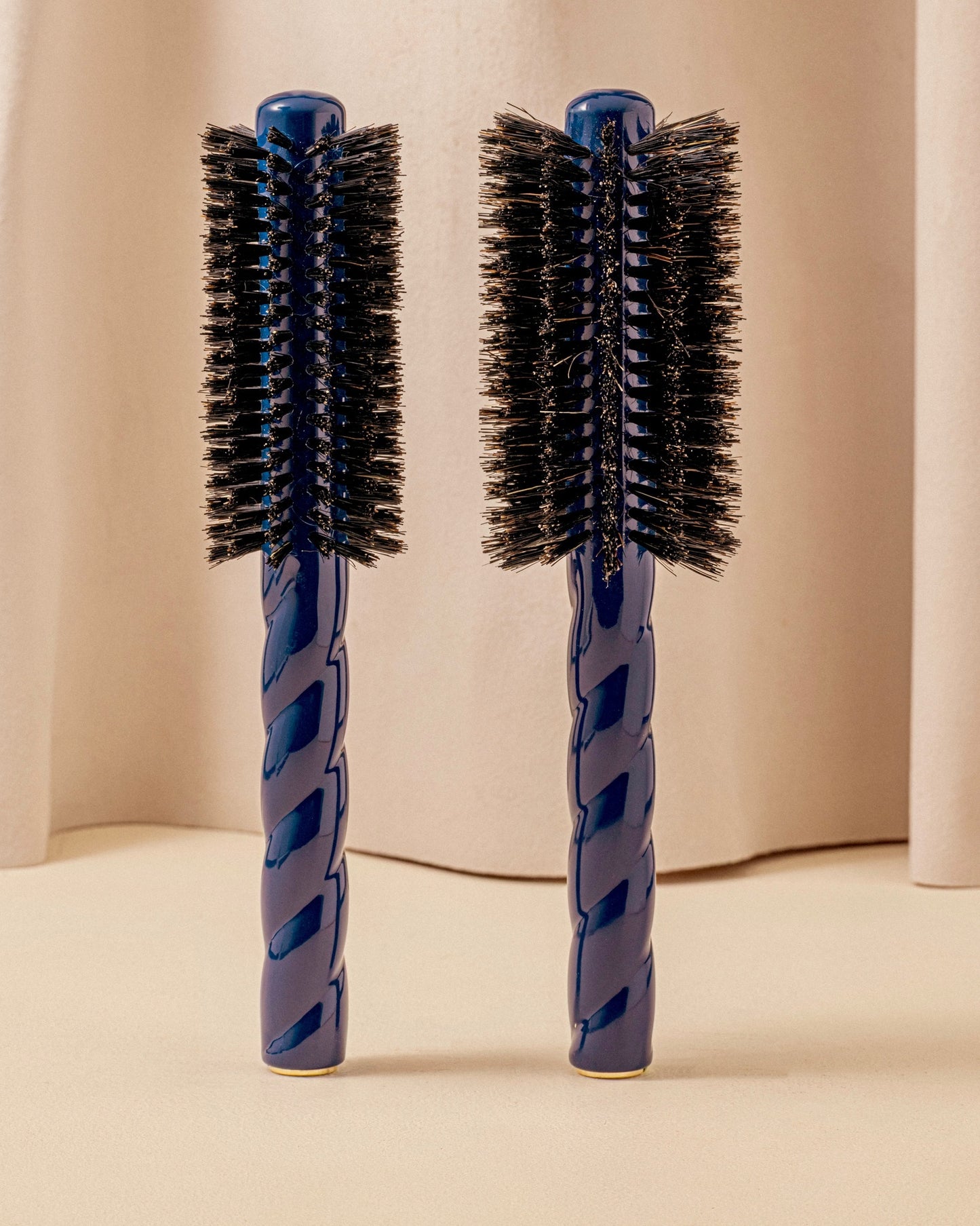 N.05 La Brosse Ronde Brushing Volume & Style Blanc Crème