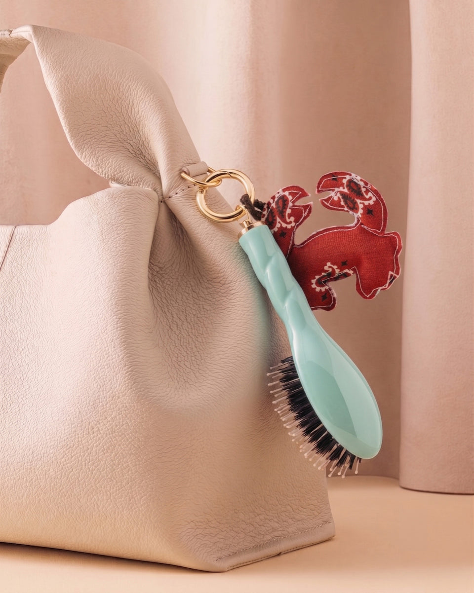 Call It By Your Name x La Bonne Brosse Duo : Micro Brush N.03 Lagoon Blue and its Charm
