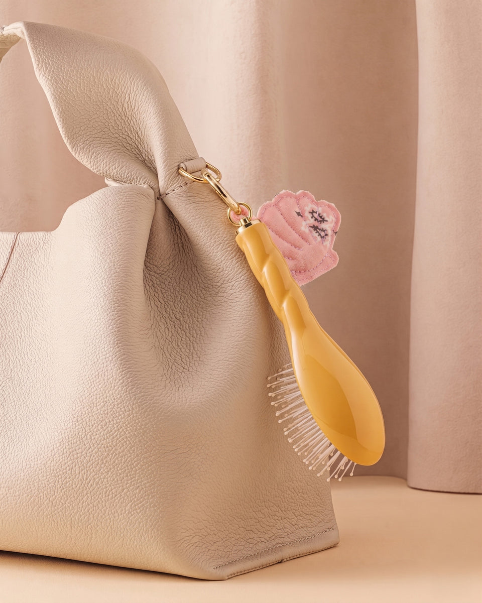 Call It By Your Name x La Bonne Brosse Duo: Micro Brush N.04 Saffron Yellow and its Charm