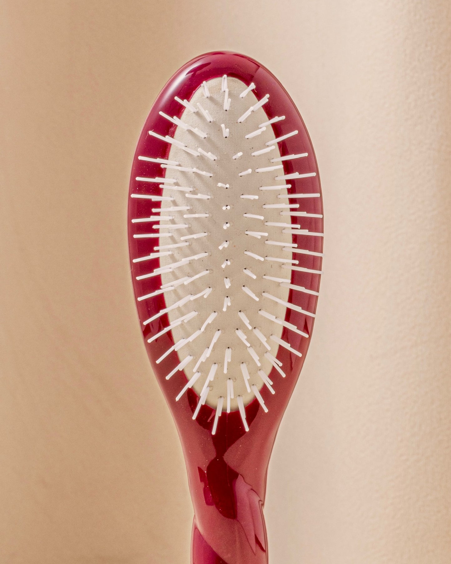 N.07 The Small Stimulating & Detangling Hair Brush THE INTENSE Cherry Red