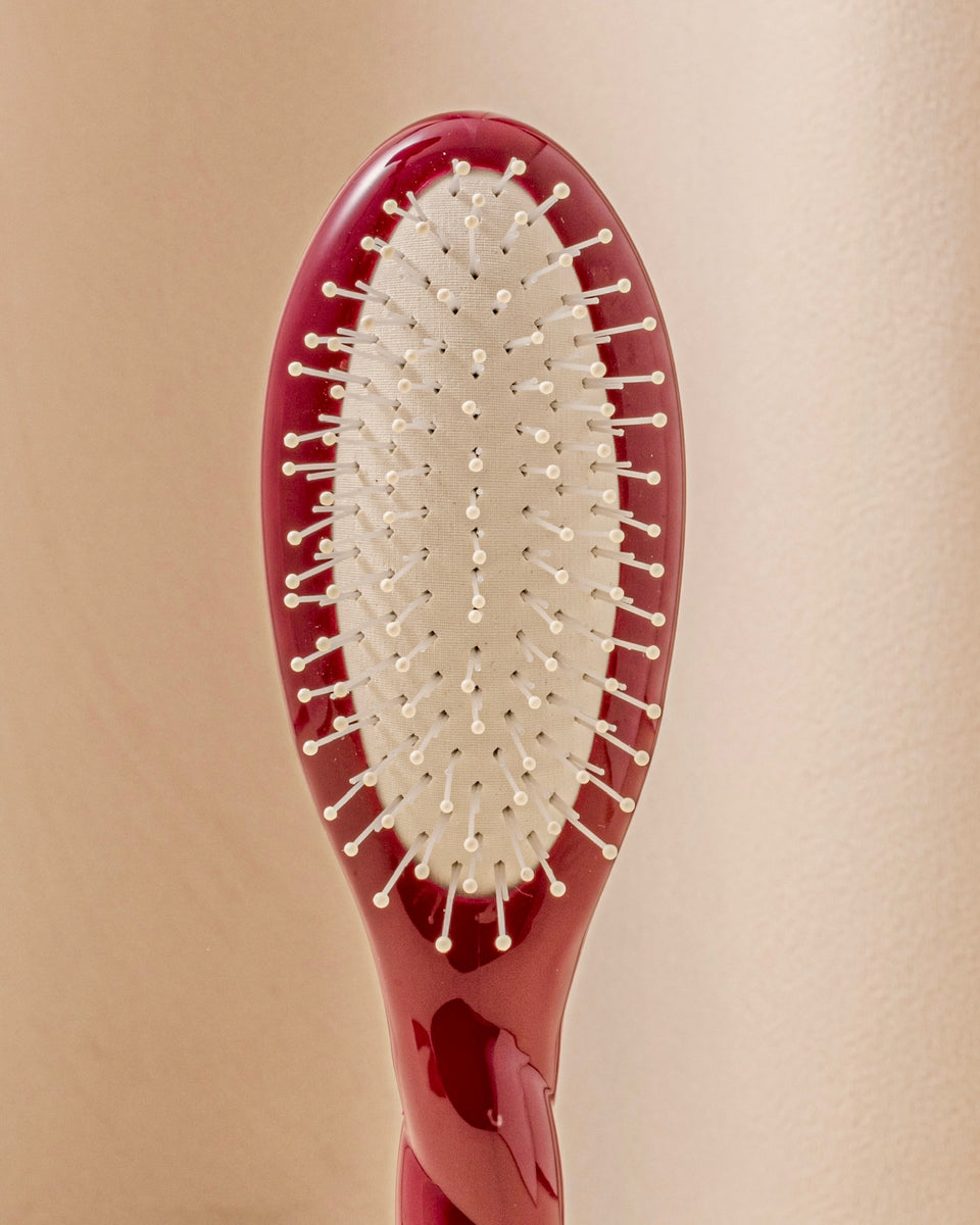 N.04 La Petite Brosse Démêlante & Massante La Miracle Rouge Cerise