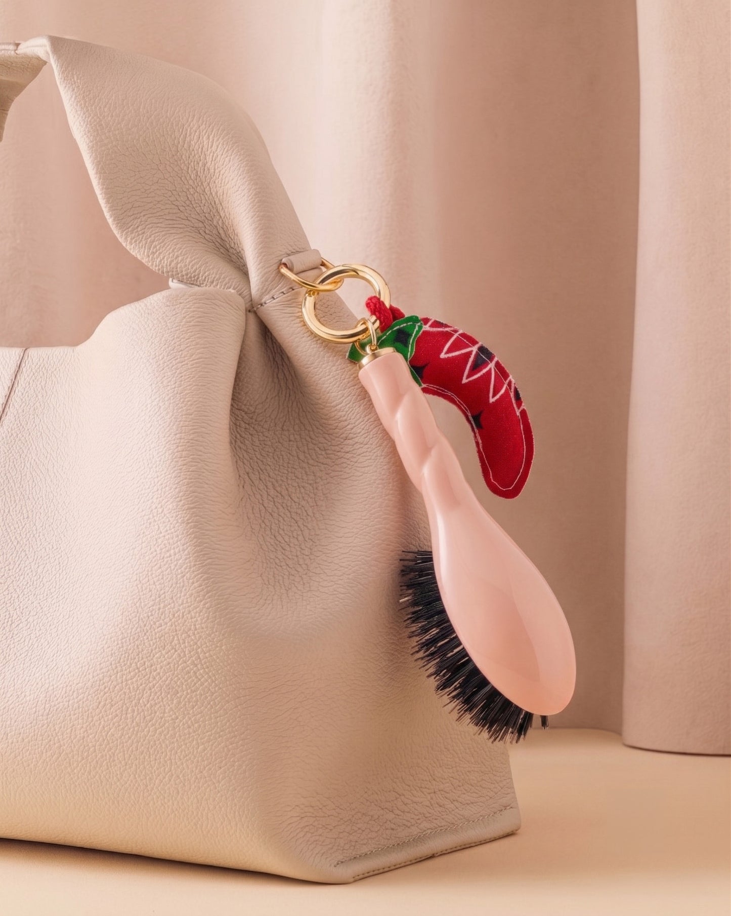 Call It By Your Name x La Bonne Brosse Duo: Micro Brush N.01 Powder Pink and its Charm