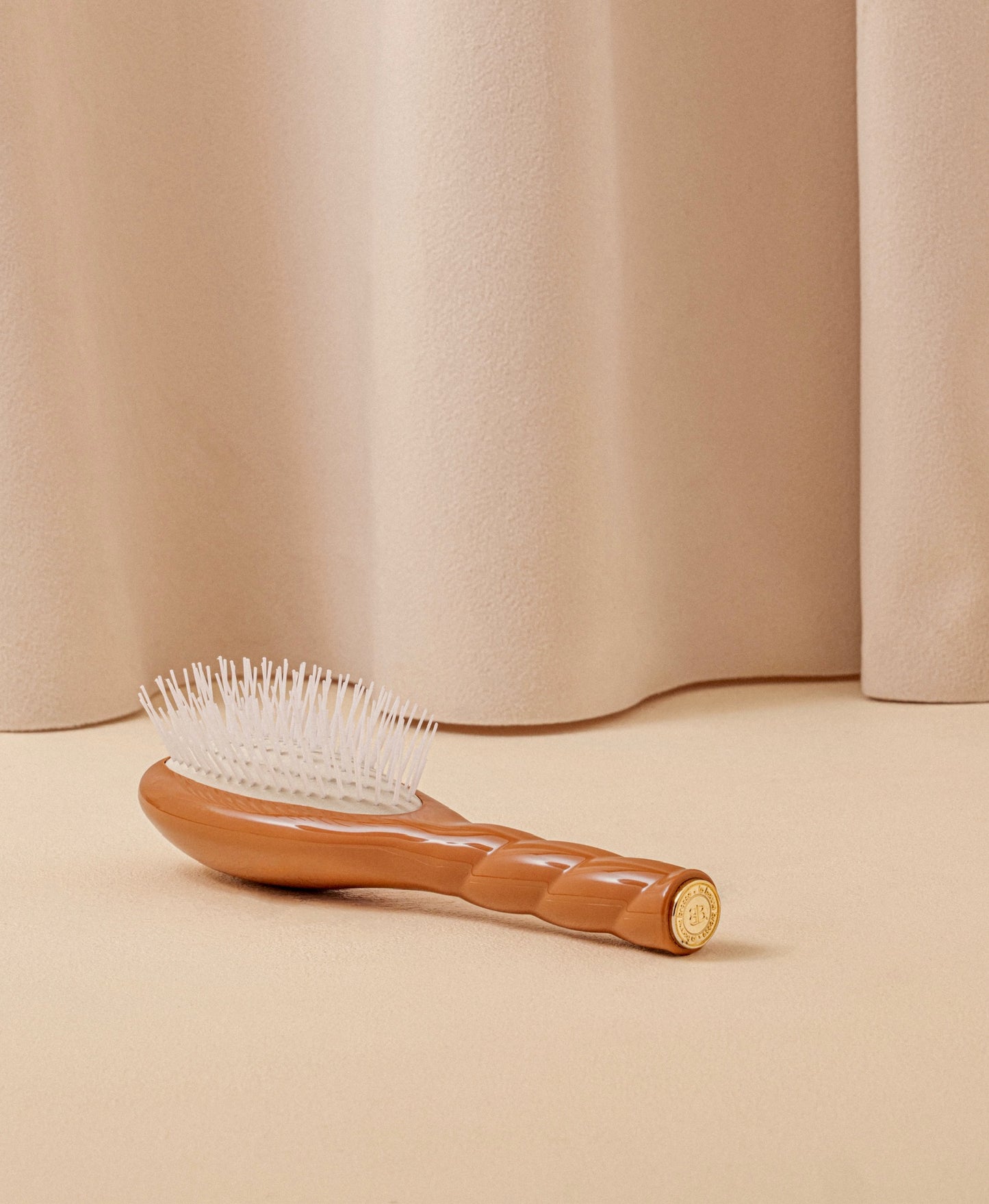 N.07 The Small Stimulating & Detangling Hair Brush The Intense Terracotta