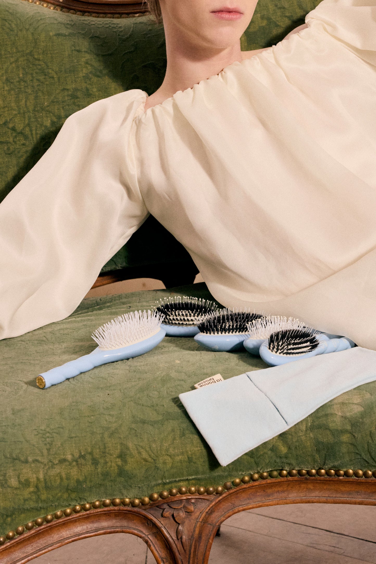 Duo: La Bonne Brosse and its Limited Edition Cloud Pouch