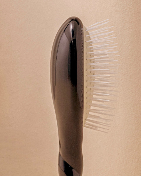 Black Édition N.07 El Pequeño Cepillo Desenredante y Estimulante El Intenso - Image 3